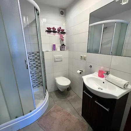 Noclegi Airportpark Homestay Pyrzowice