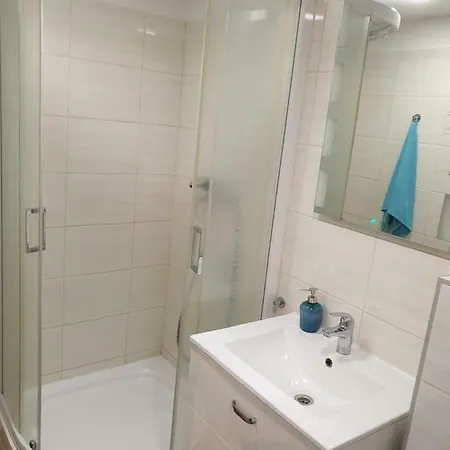 Noclegi Airportpark Homestay Pyrzowice