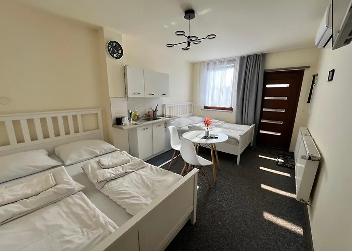 Noclegi Airportpark Privatunterkunft